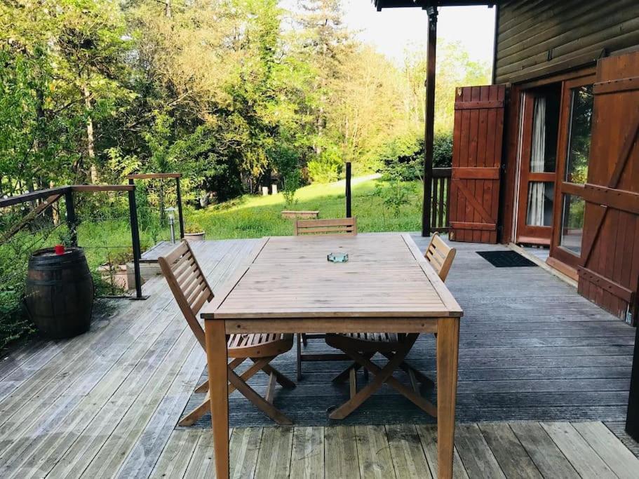 Chalet Au Milieu De La Foret Avec Lac A Proximite Layrac Экстерьер фото